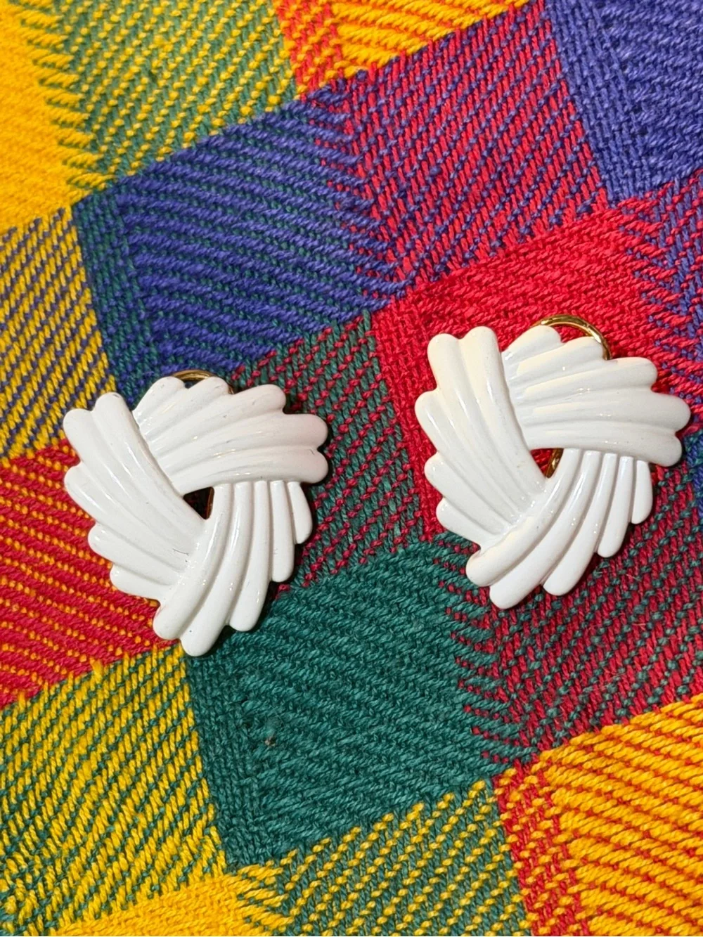 Vintage Trifari White Knot Pattern Earrings